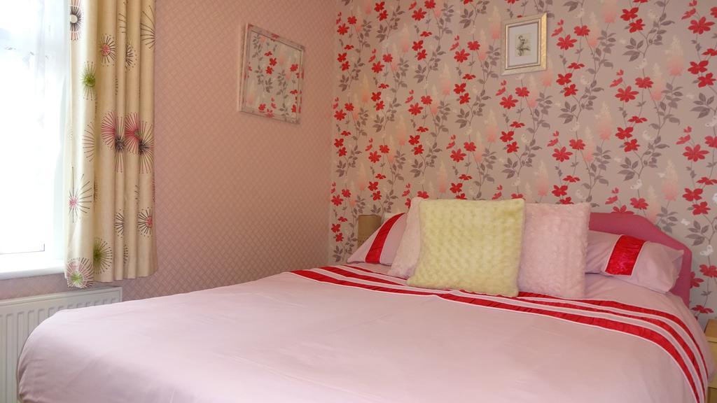 Kings Court Families & Couples Bed & Breakfast Blackpool Exterior photo