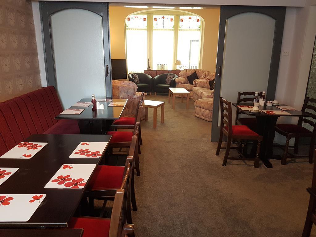 Kings Court Families & Couples Bed & Breakfast Blackpool Exterior photo