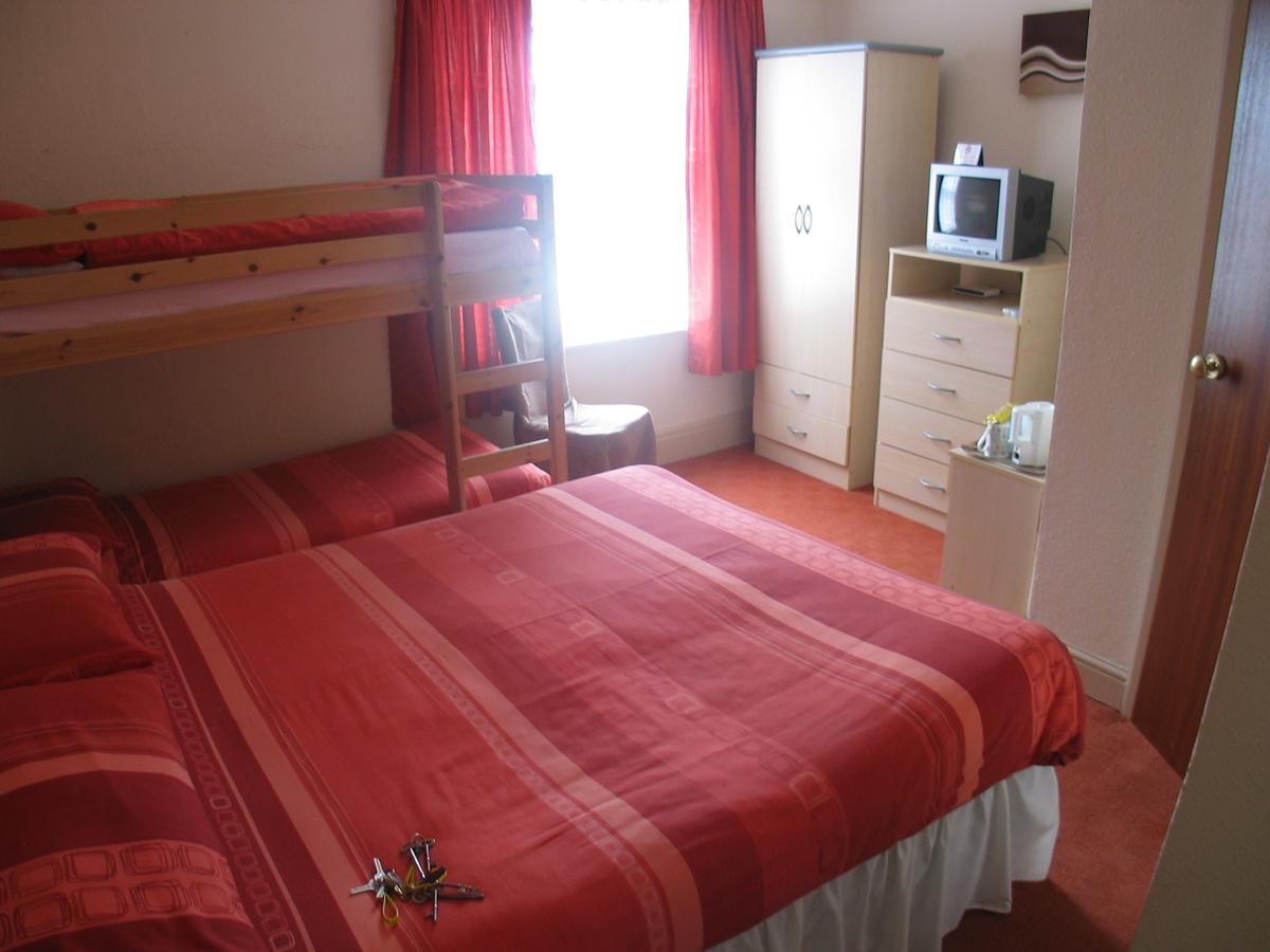 Kings Court Families & Couples Bed & Breakfast Blackpool Exterior photo