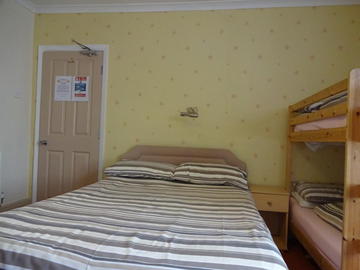 Kings Court Families & Couples Bed & Breakfast Blackpool Exterior photo