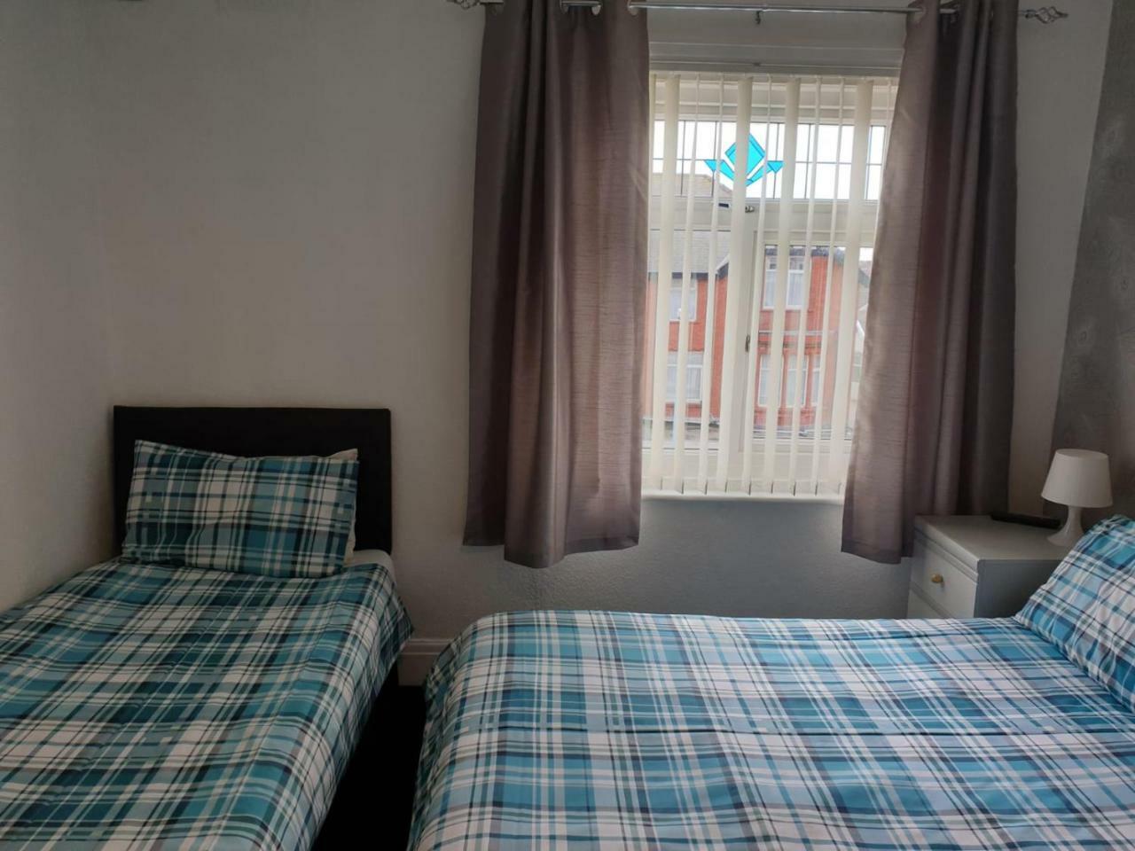 Kings Court Families & Couples Bed & Breakfast Blackpool Exterior photo